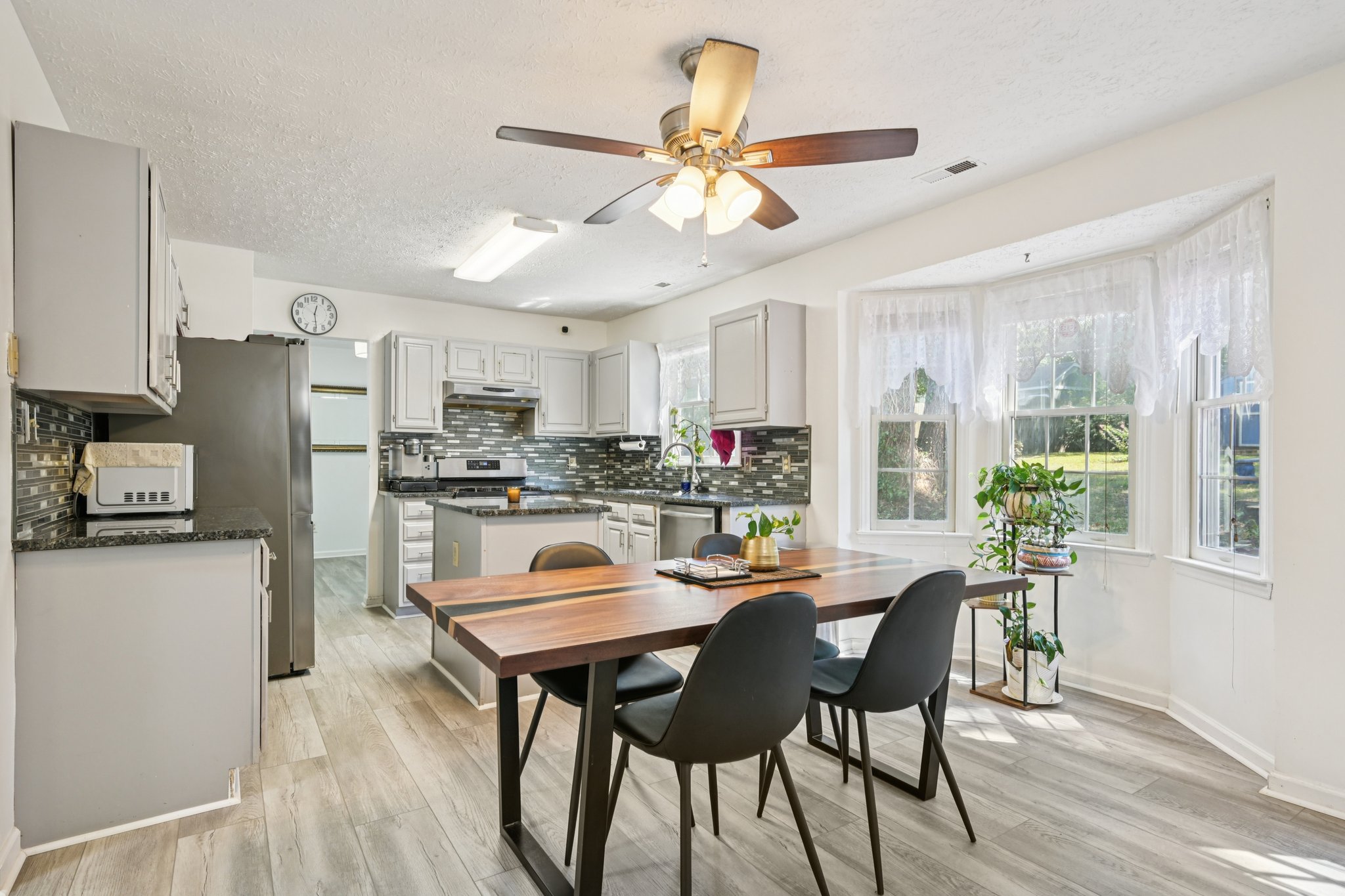 Spring Pines Way-S0509-015.jpg