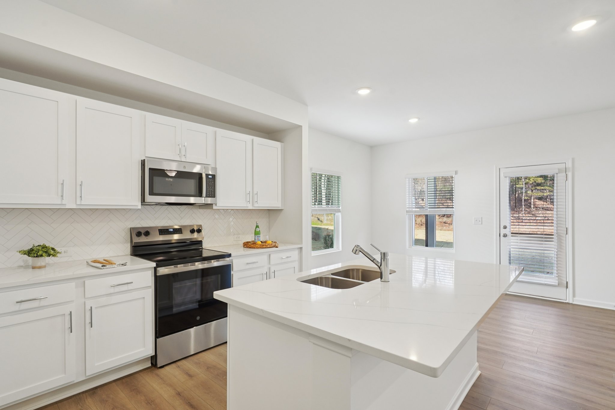 Frontier Ct-S2512-012.jpg