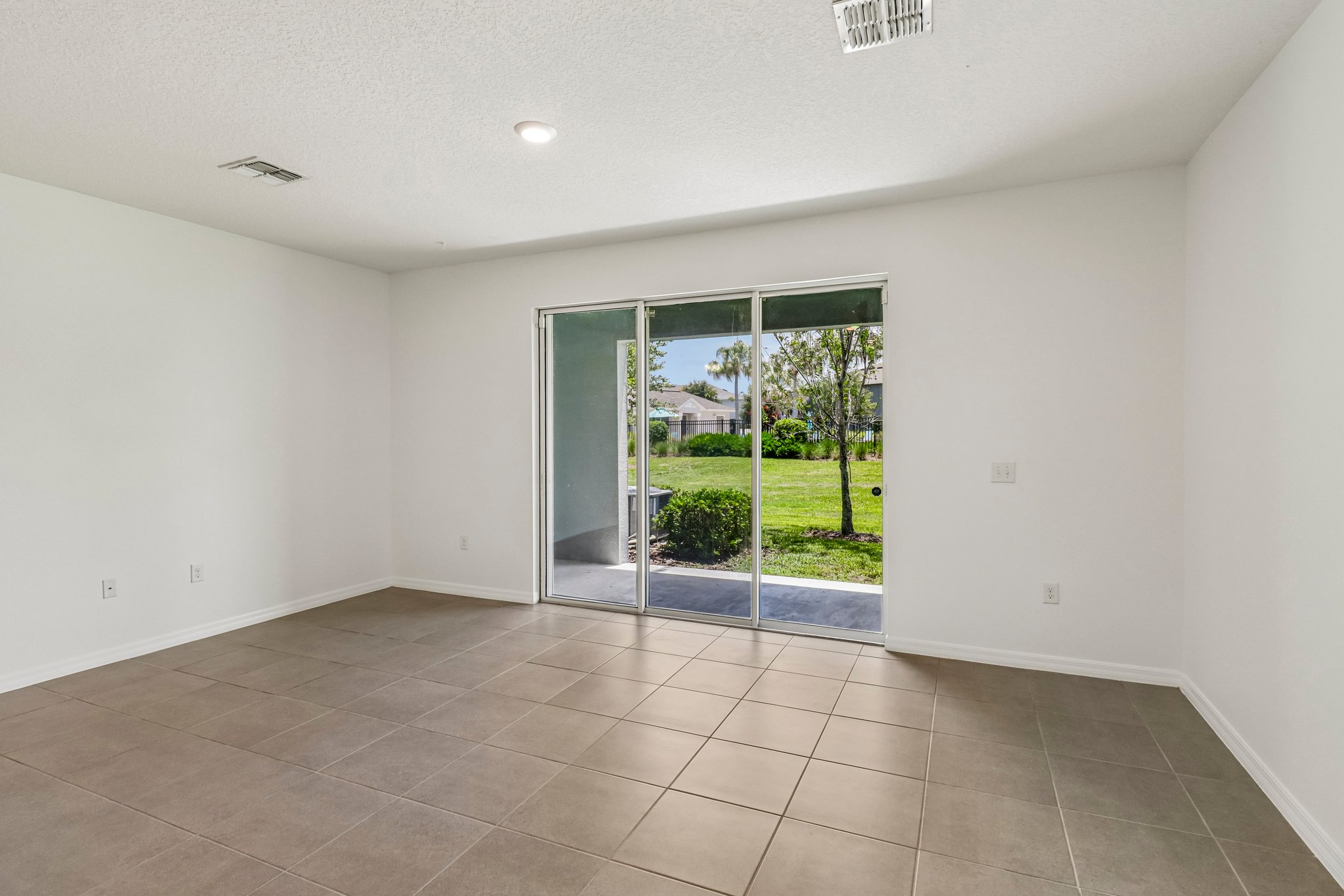 Loblolly Ln-S2107-006.jpg
