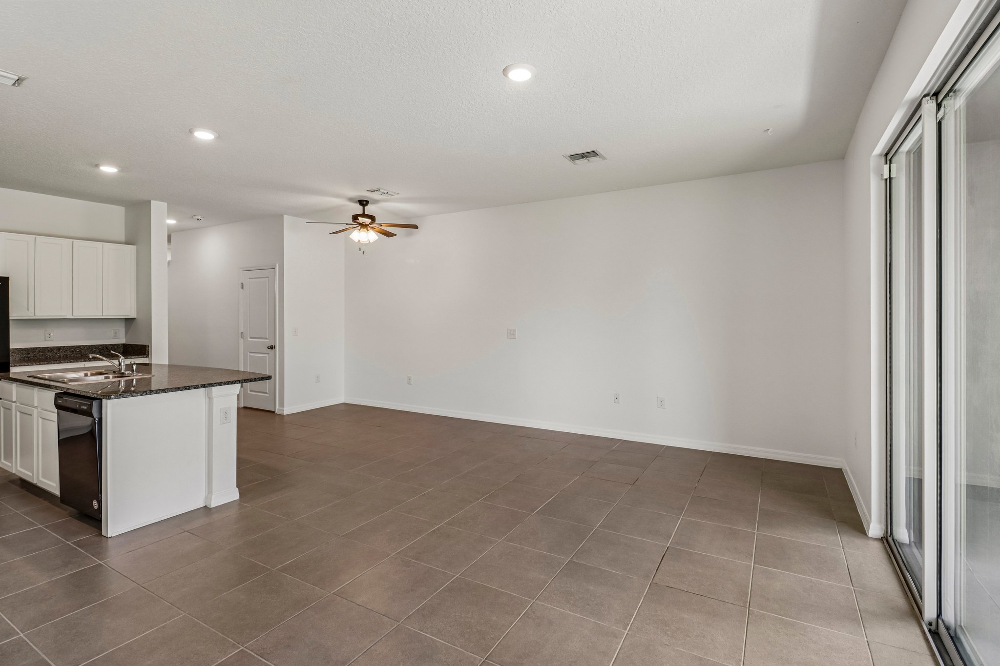 Loblolly Ln-S2107-007.jpg
