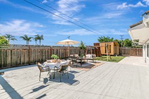 047_5324 Selma Ave