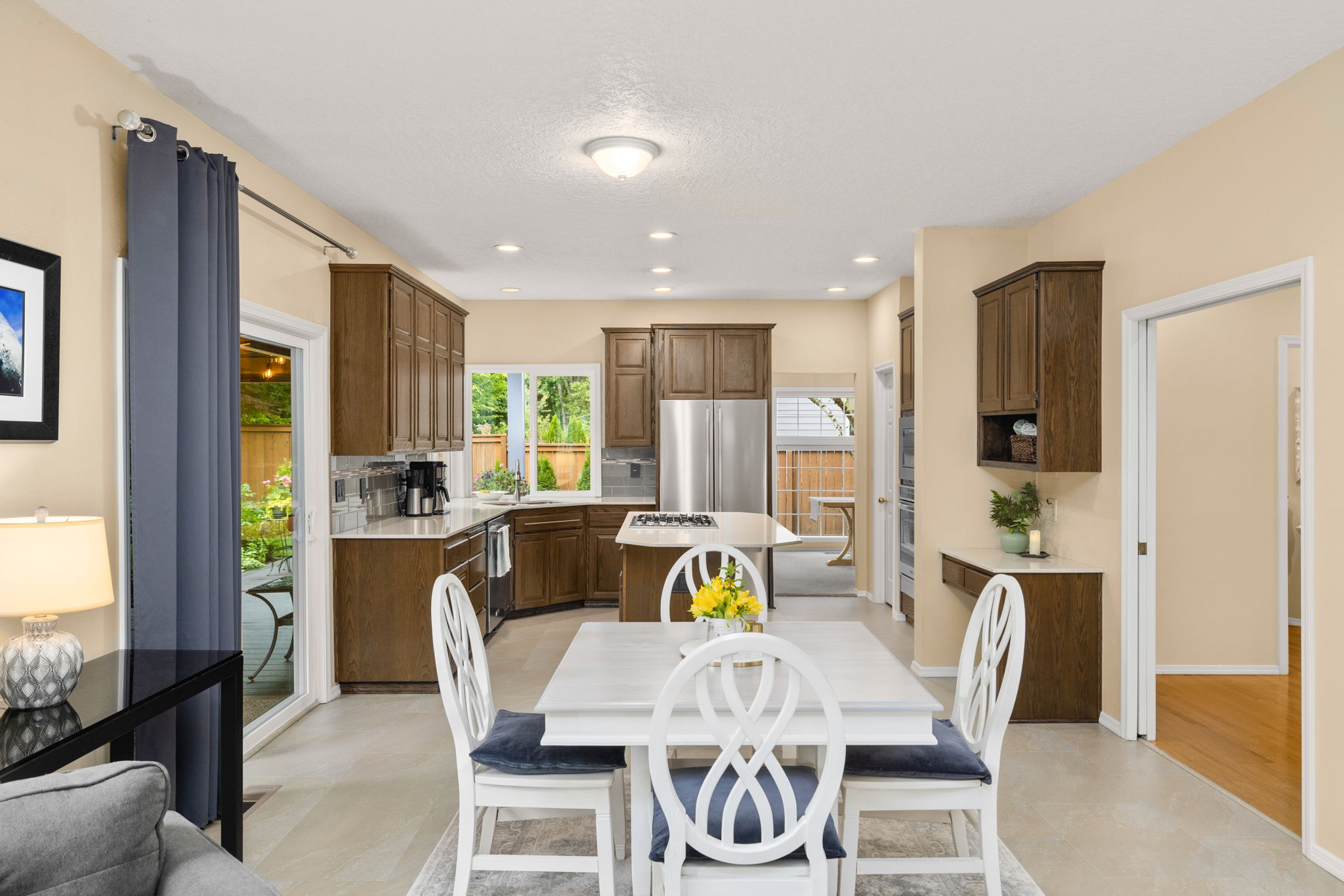 Kitchen - Eating Area