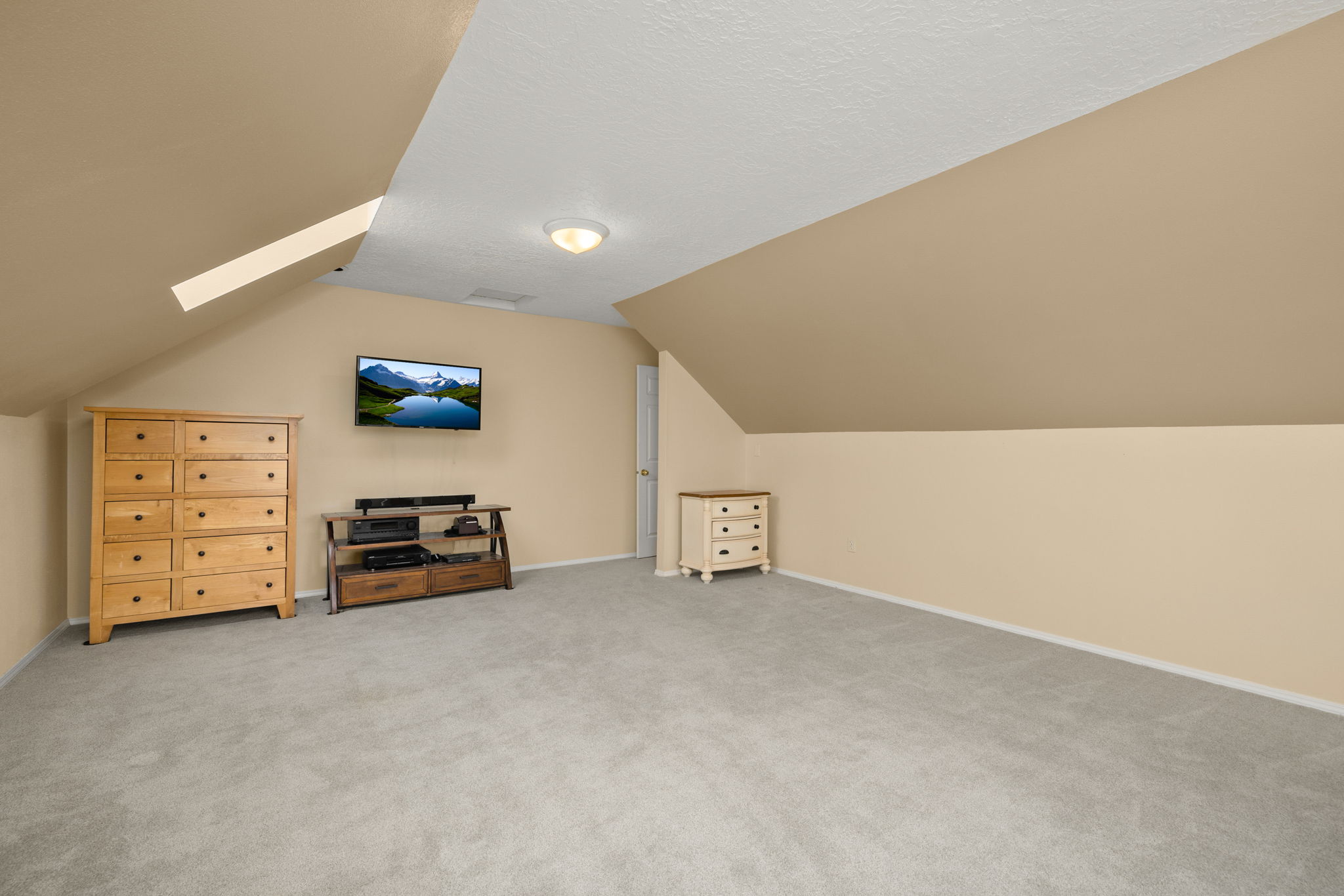 Bonus Room - Upper Level