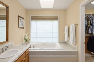 Primary Suite Bathroom - Garden Tub
