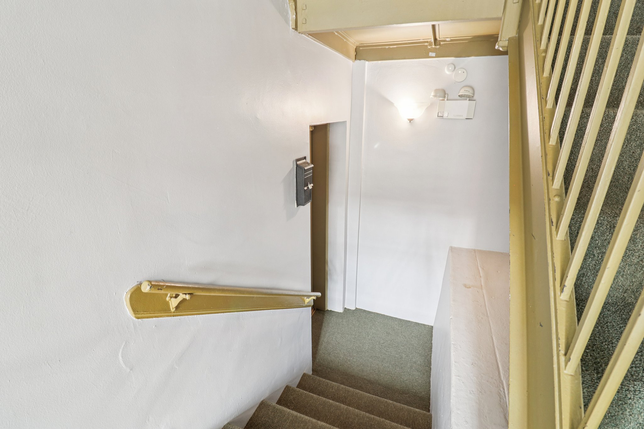 N Francisco Ave G-S0403-005.jpg