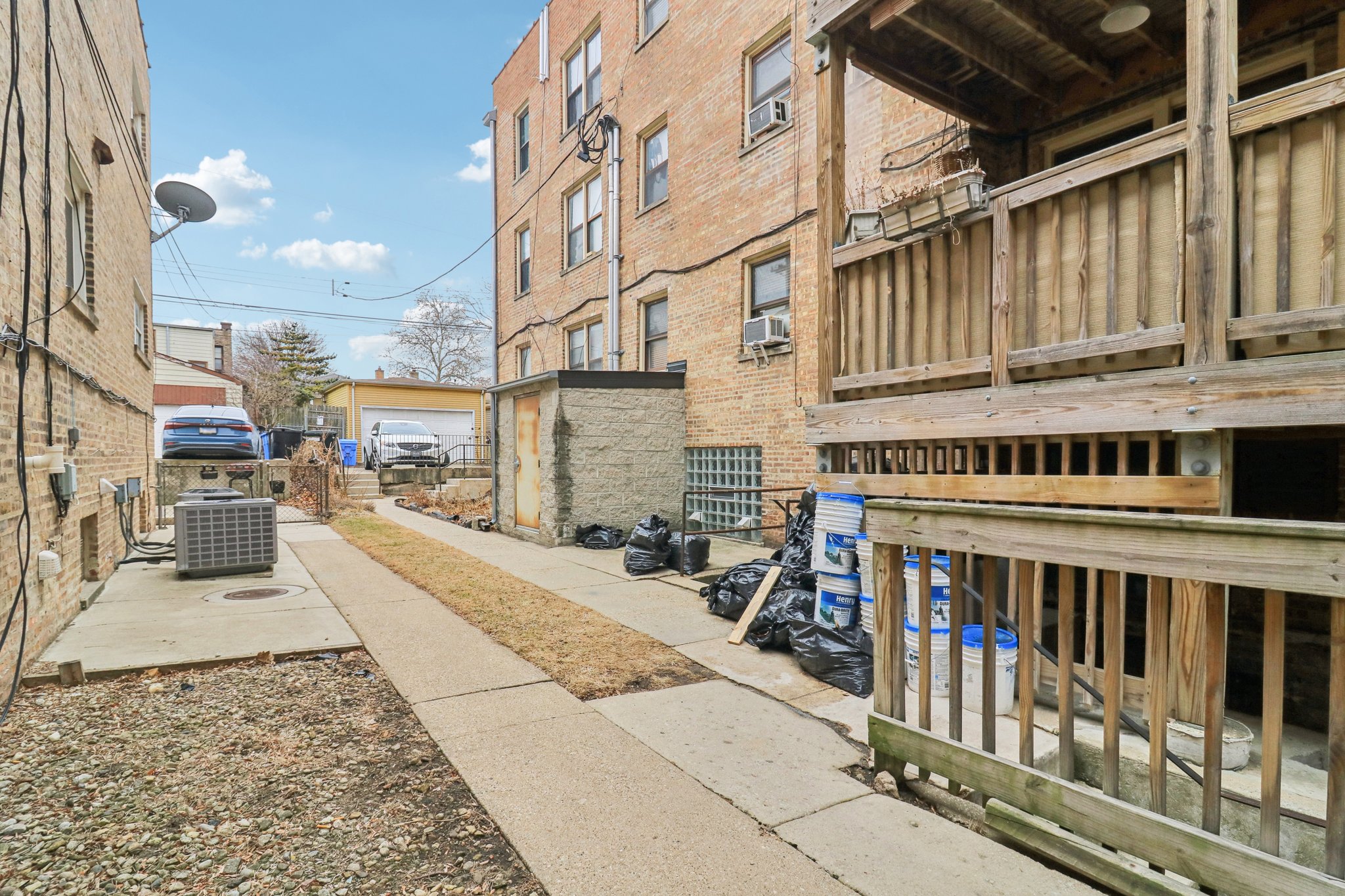 N Francisco Ave G-S0403-023.jpg