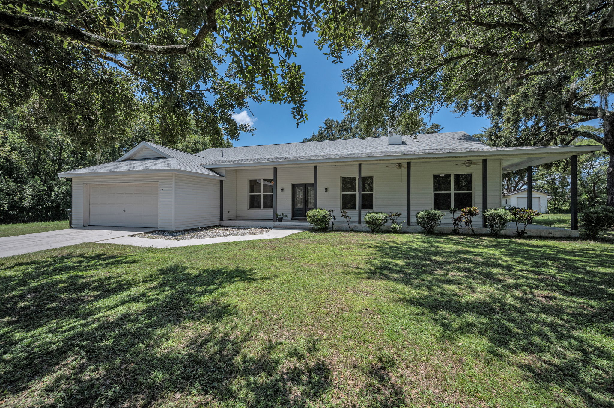 Front Exterior10