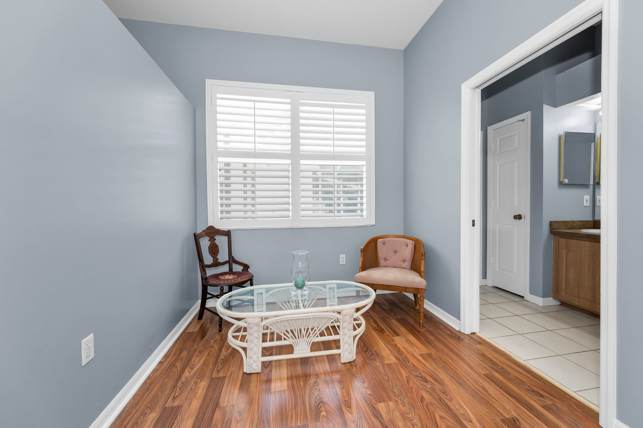 Guest Bedroom3k