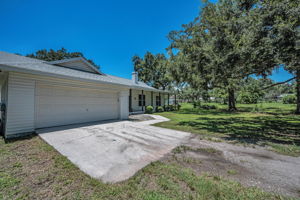 Front Exterior8