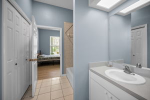 Guest Bathroom2a