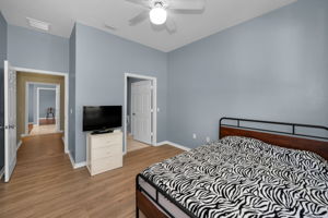 Guest Bedroom2c