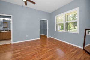 Guest Bedroom3g