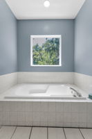 Primary Bathroom1c
