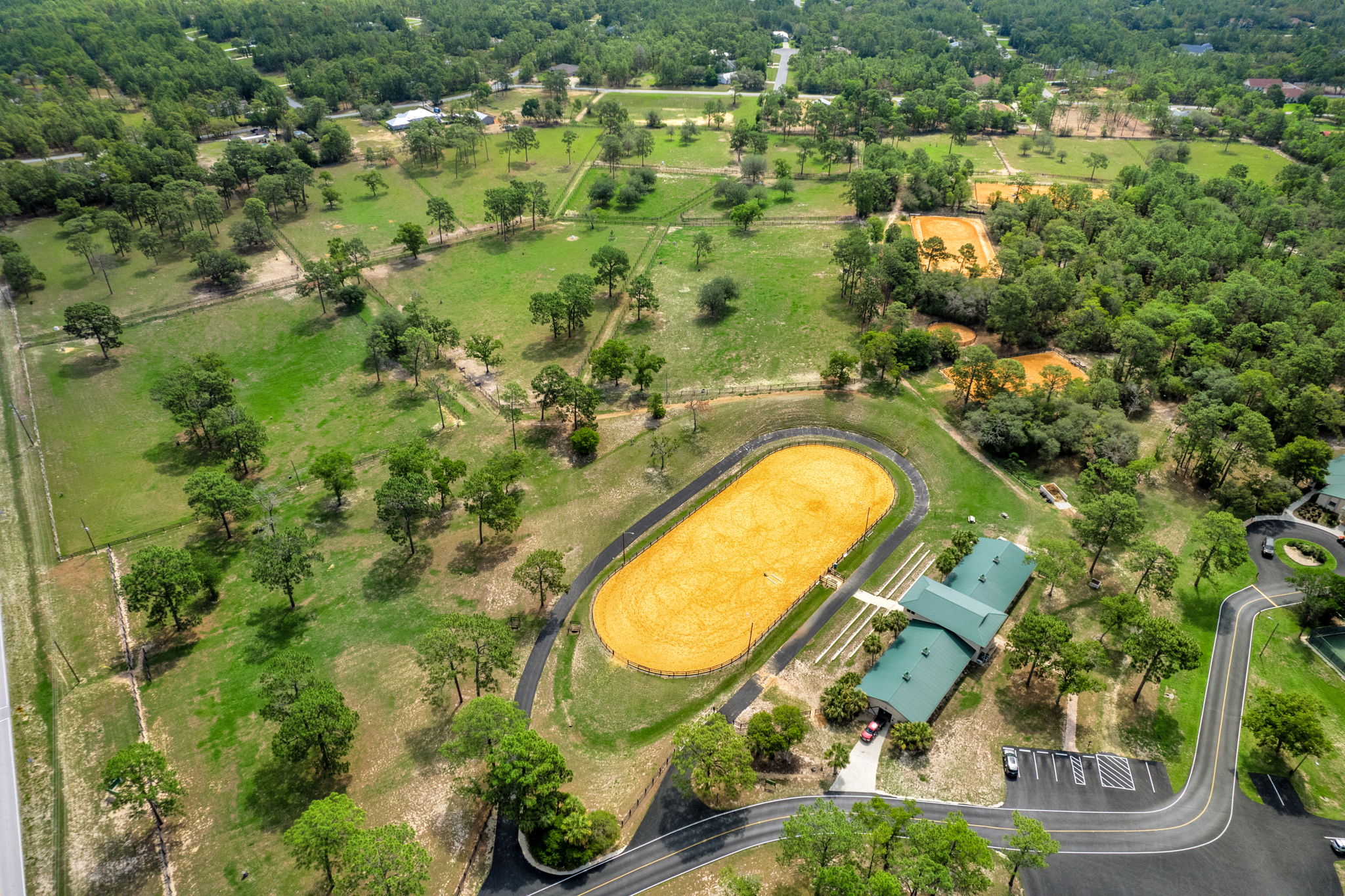 Pine Ridge Equestrian amenities