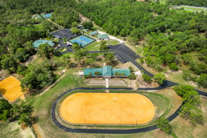 Pine Ridge Equestrian amenities