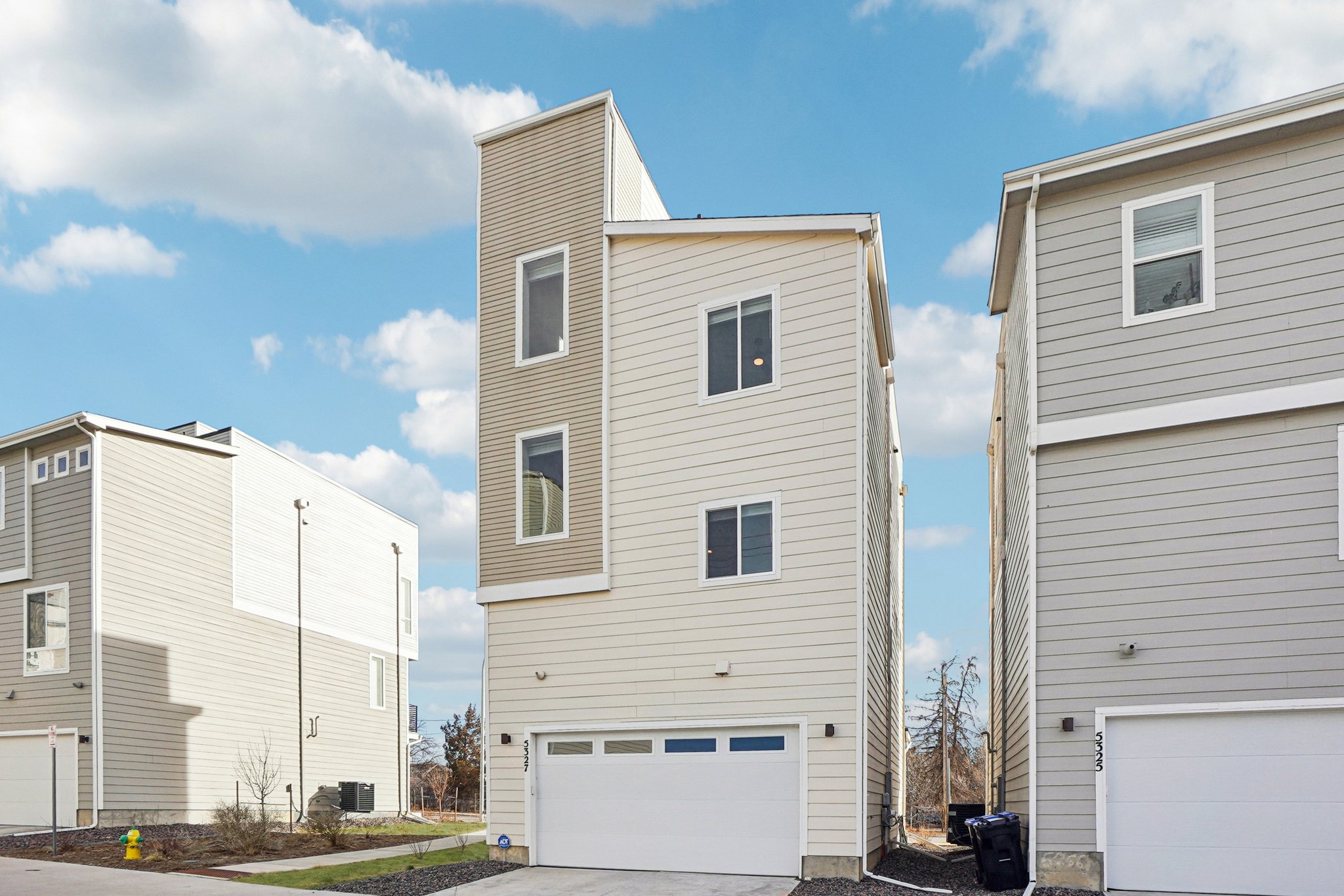 Quail St-L0202-007.jpg