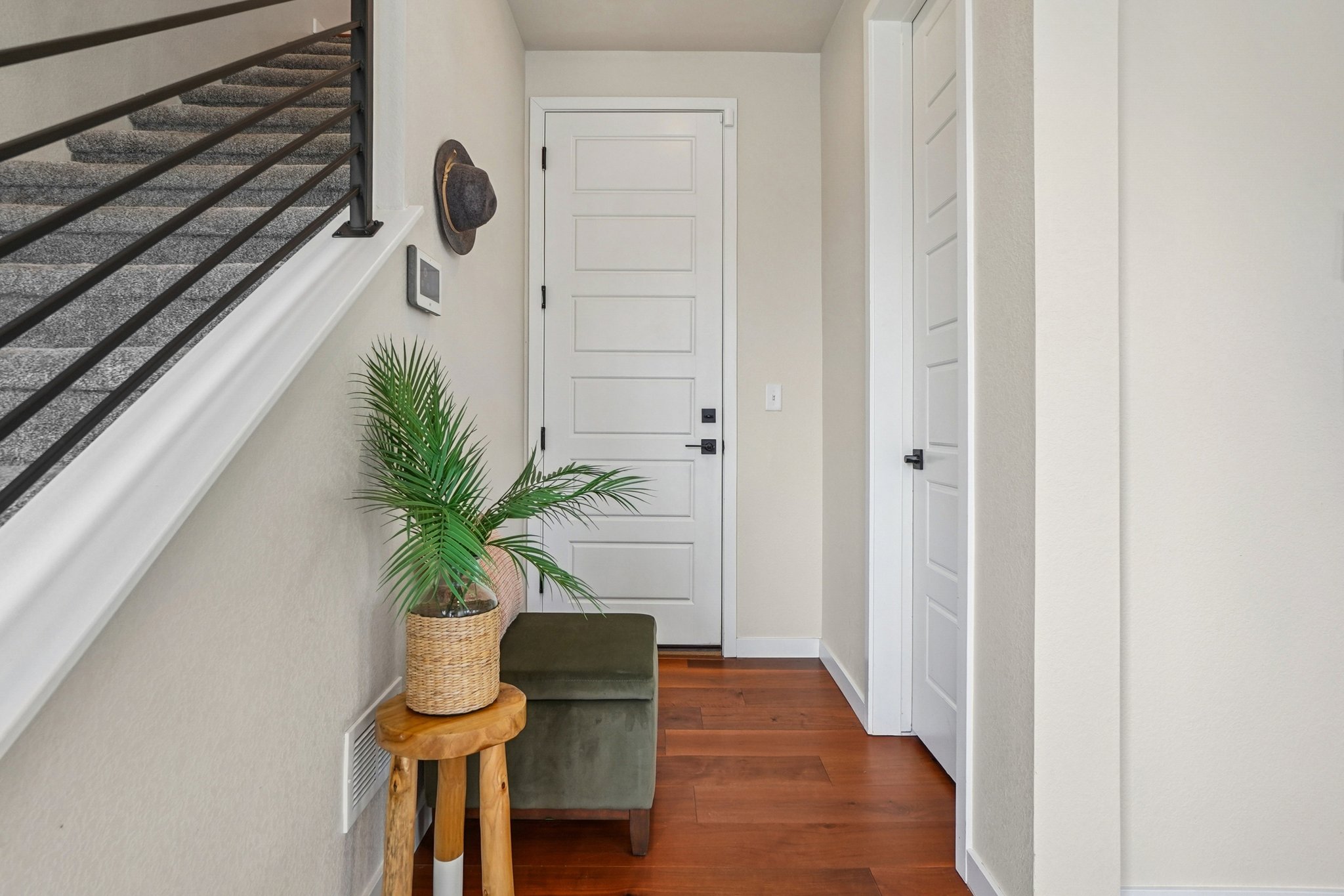 Quail St-L0202-009.jpg