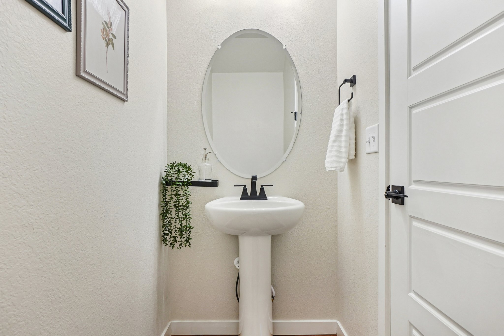 Quail St-L0202-026.jpg