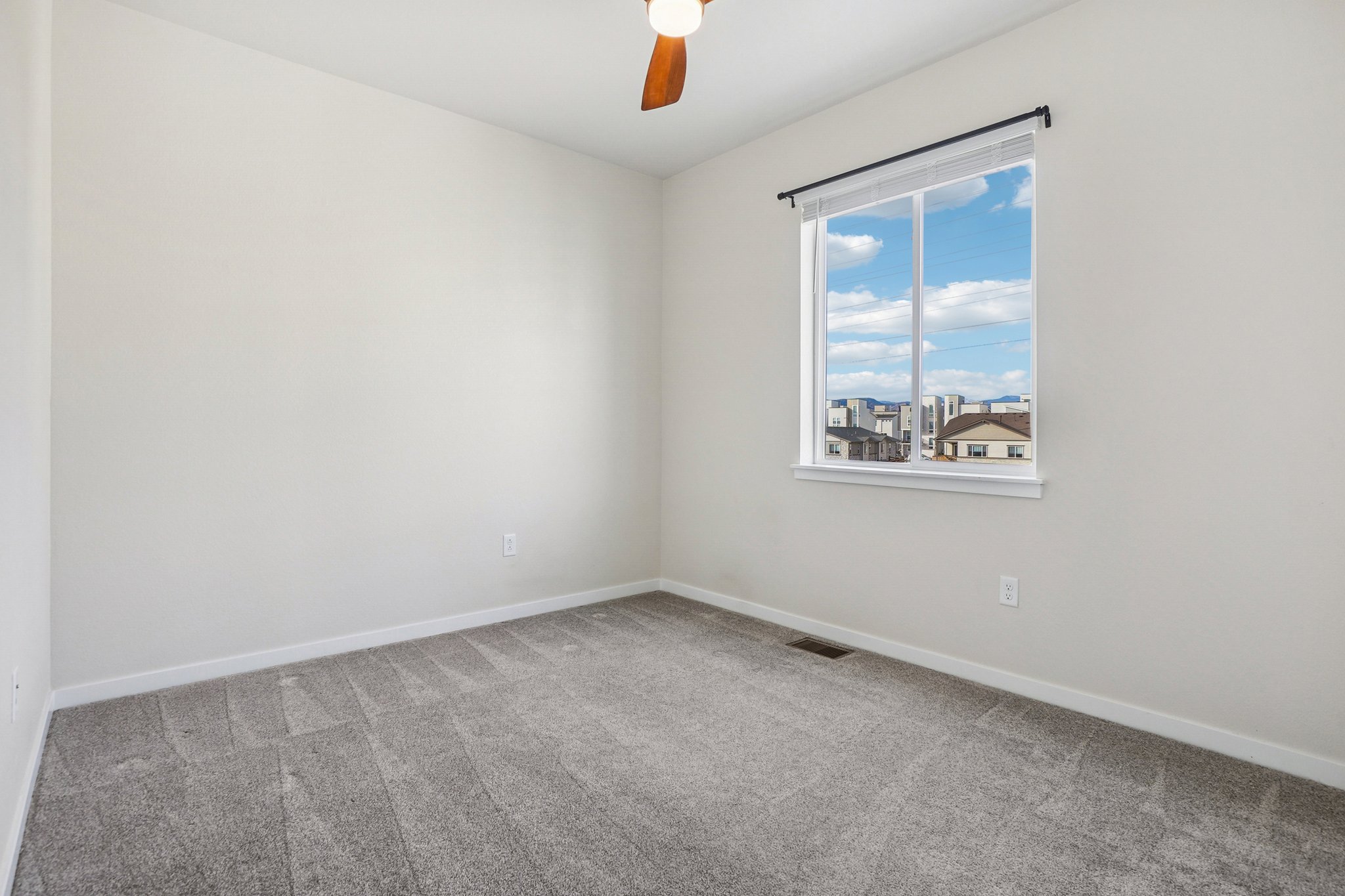 Quail St-L0202-027.jpg