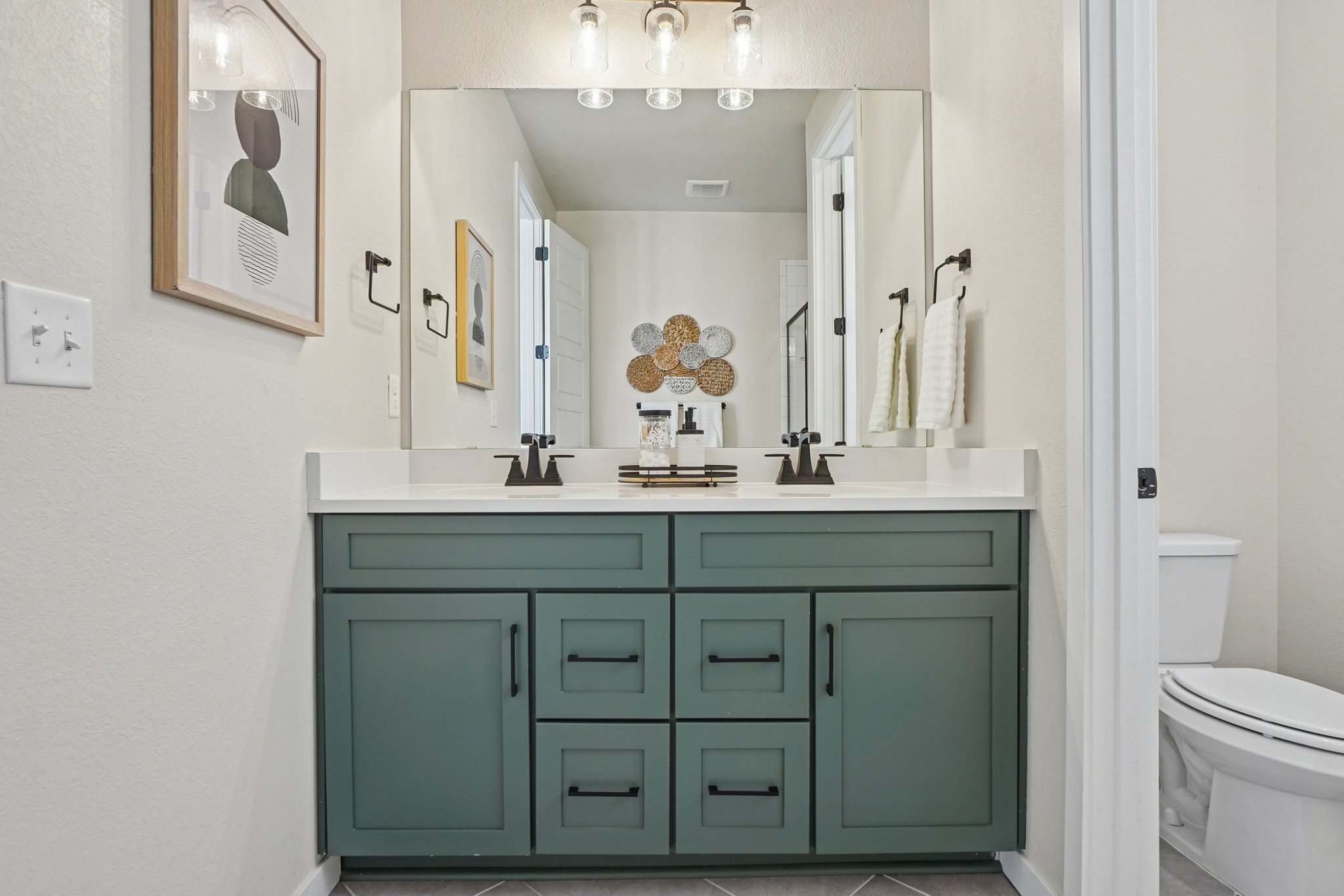 Quail St-L0202-038.jpg