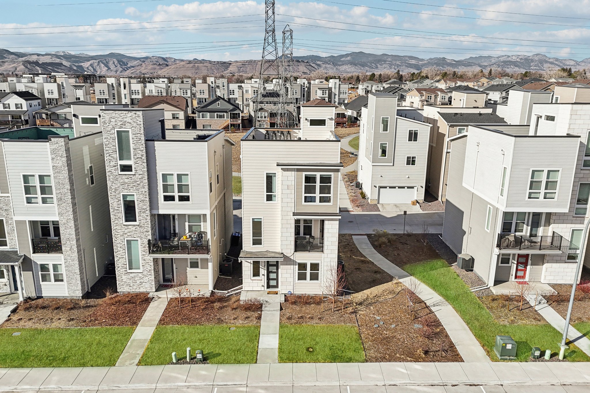 Quail St-L0202-052.jpg