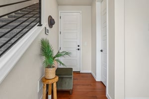 Quail St-L0202-009.jpg