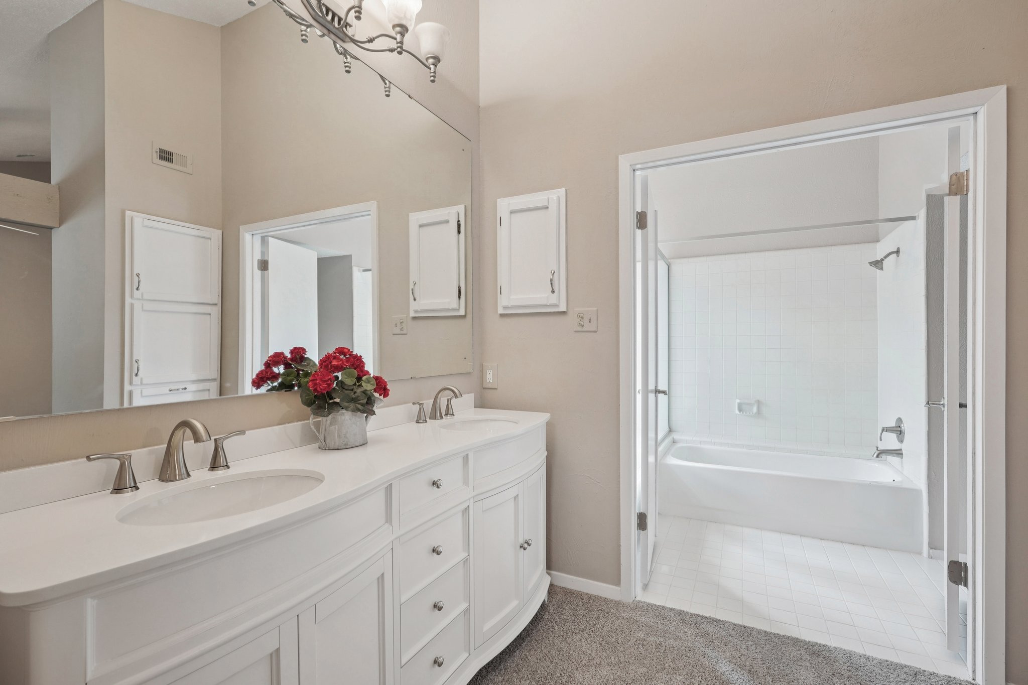 Timber Glade St-S2210-032.jpg