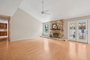 Timber Glade St-S2210-008.jpg