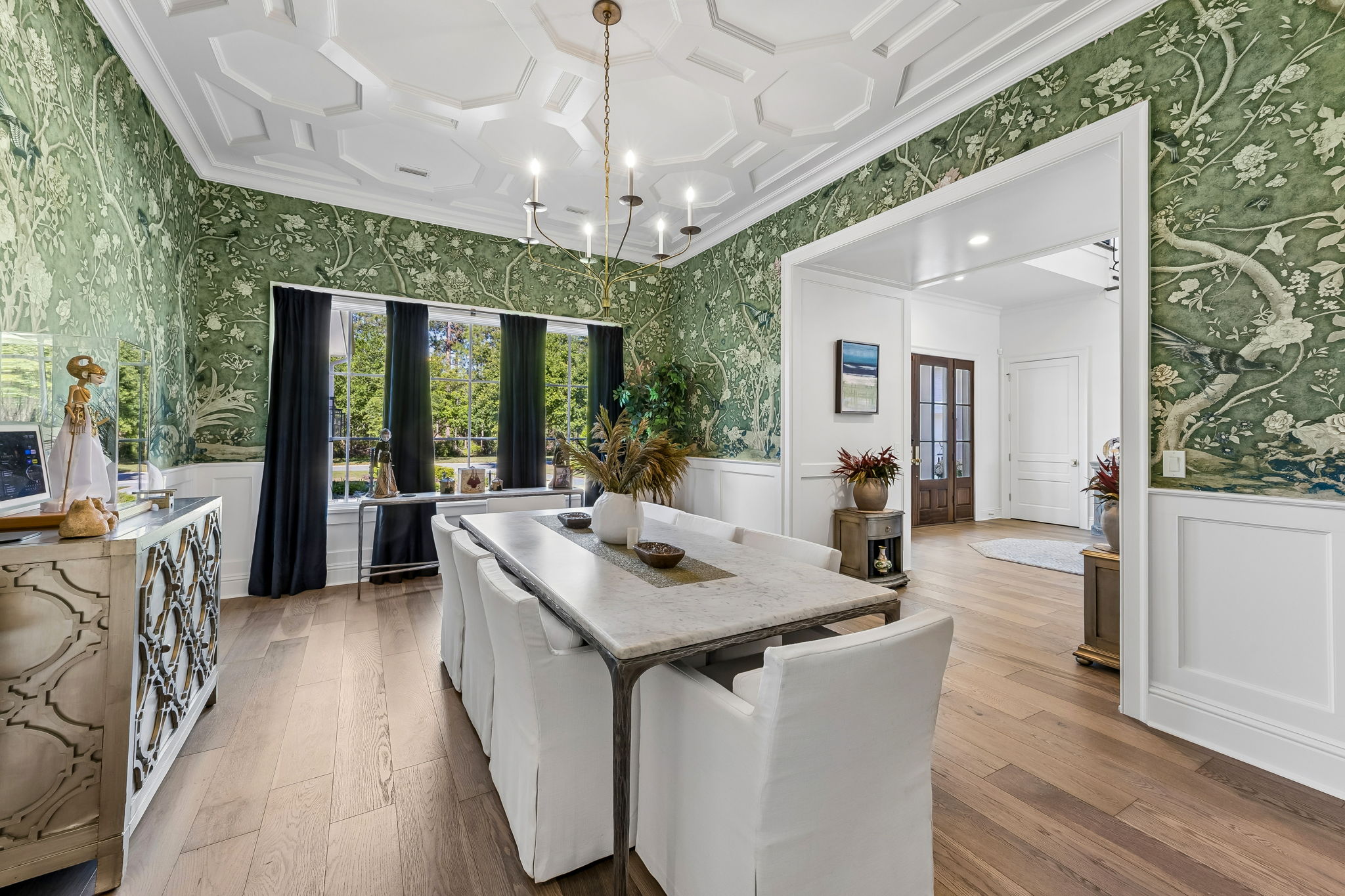 Formal Dining Room - Schumaker wallpaper