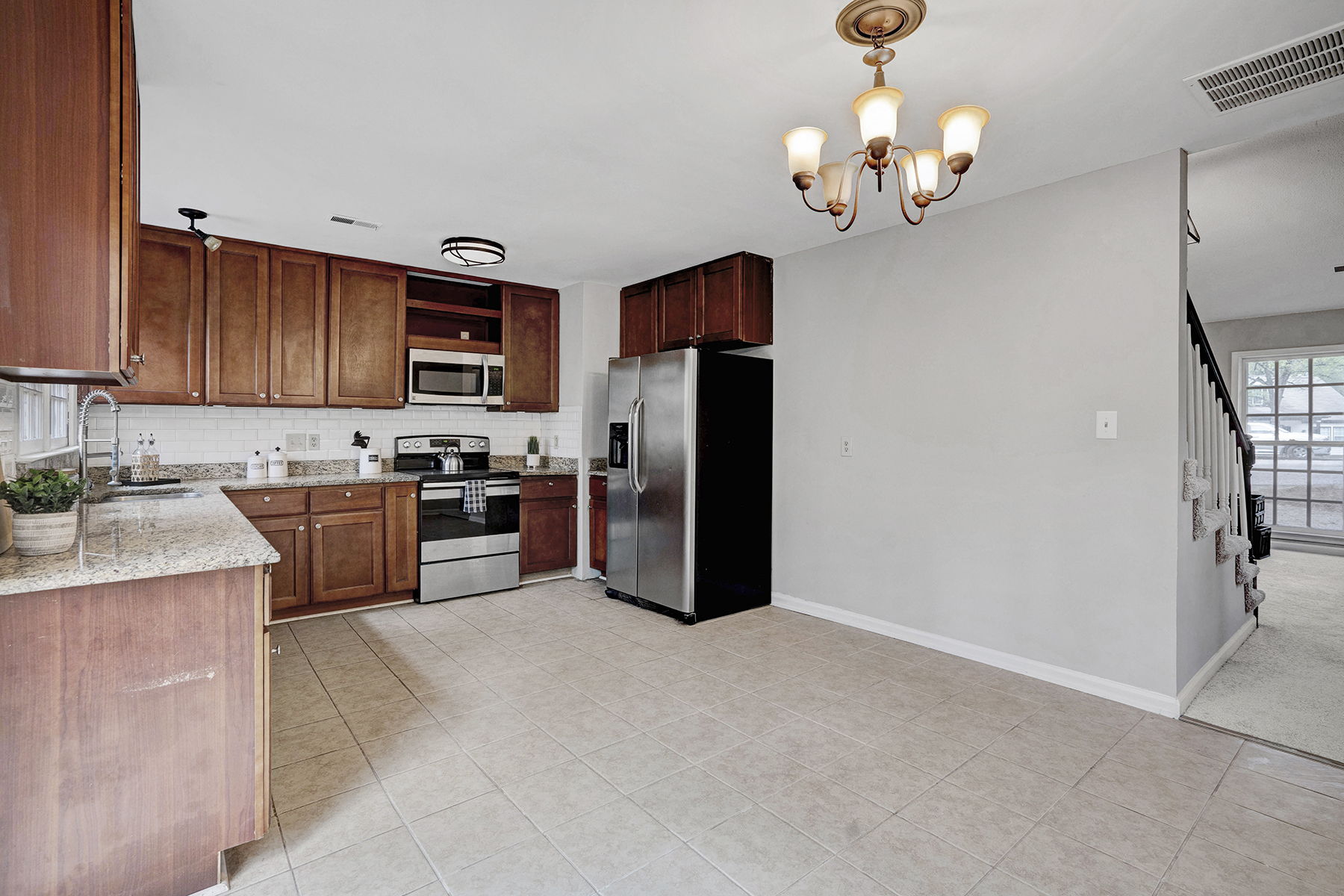 Dining Area/Kitchen