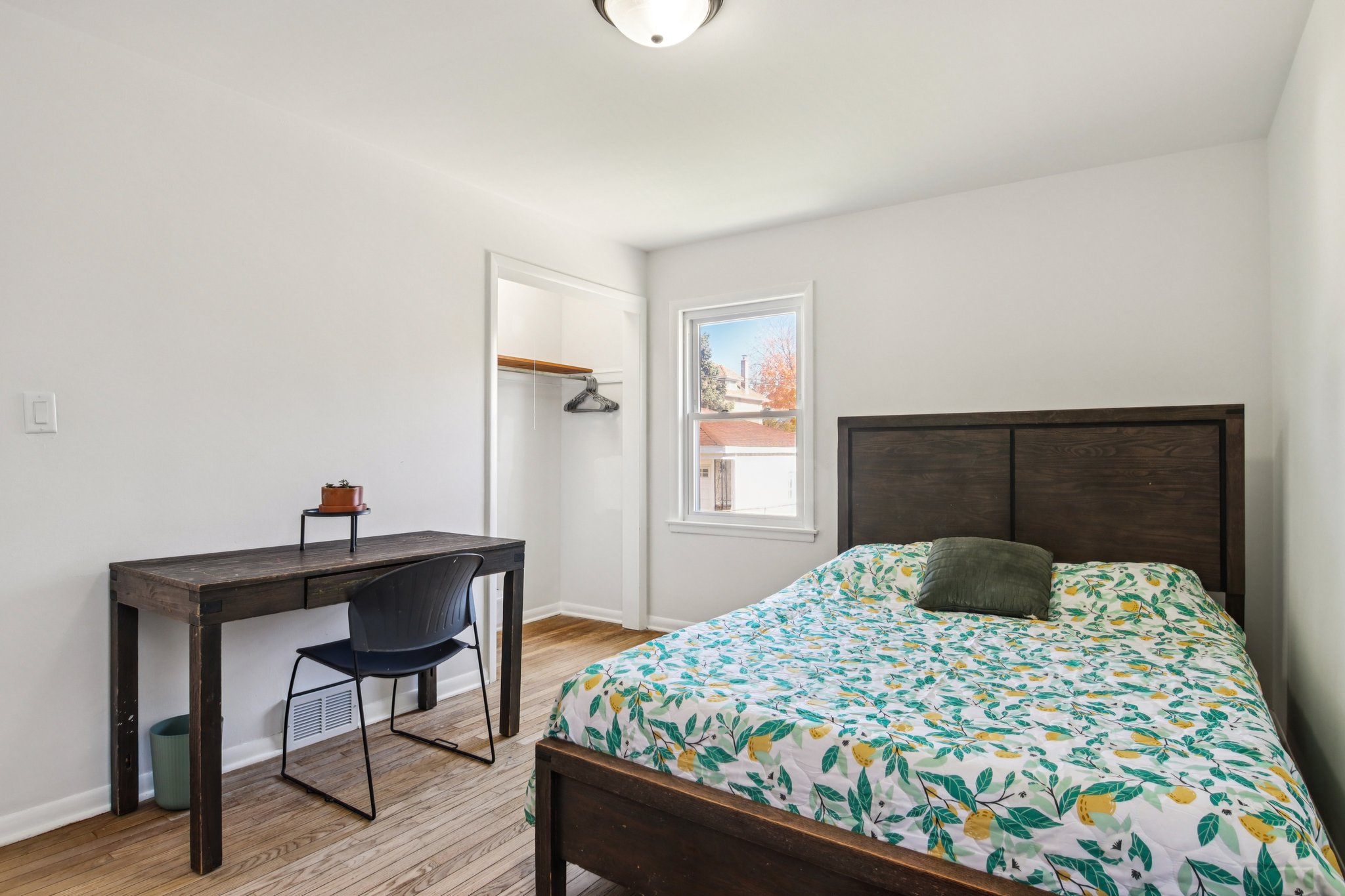 50th Ave-S0811-016.jpg