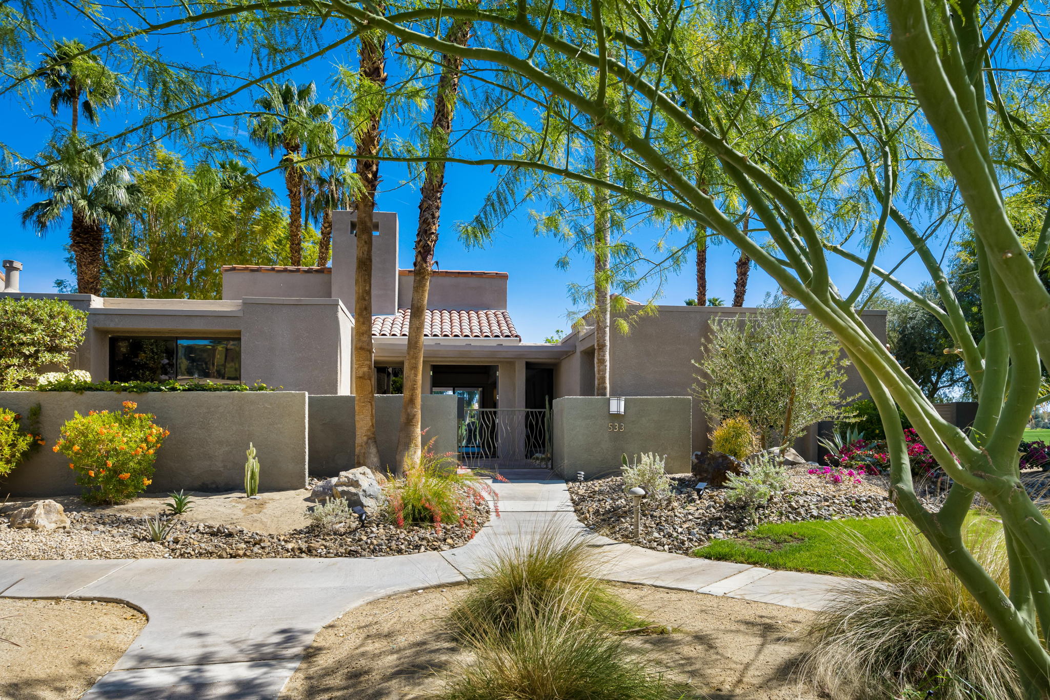 533 Desert W Dr, Rancho Mirage, CA 92270, USA Photo 11