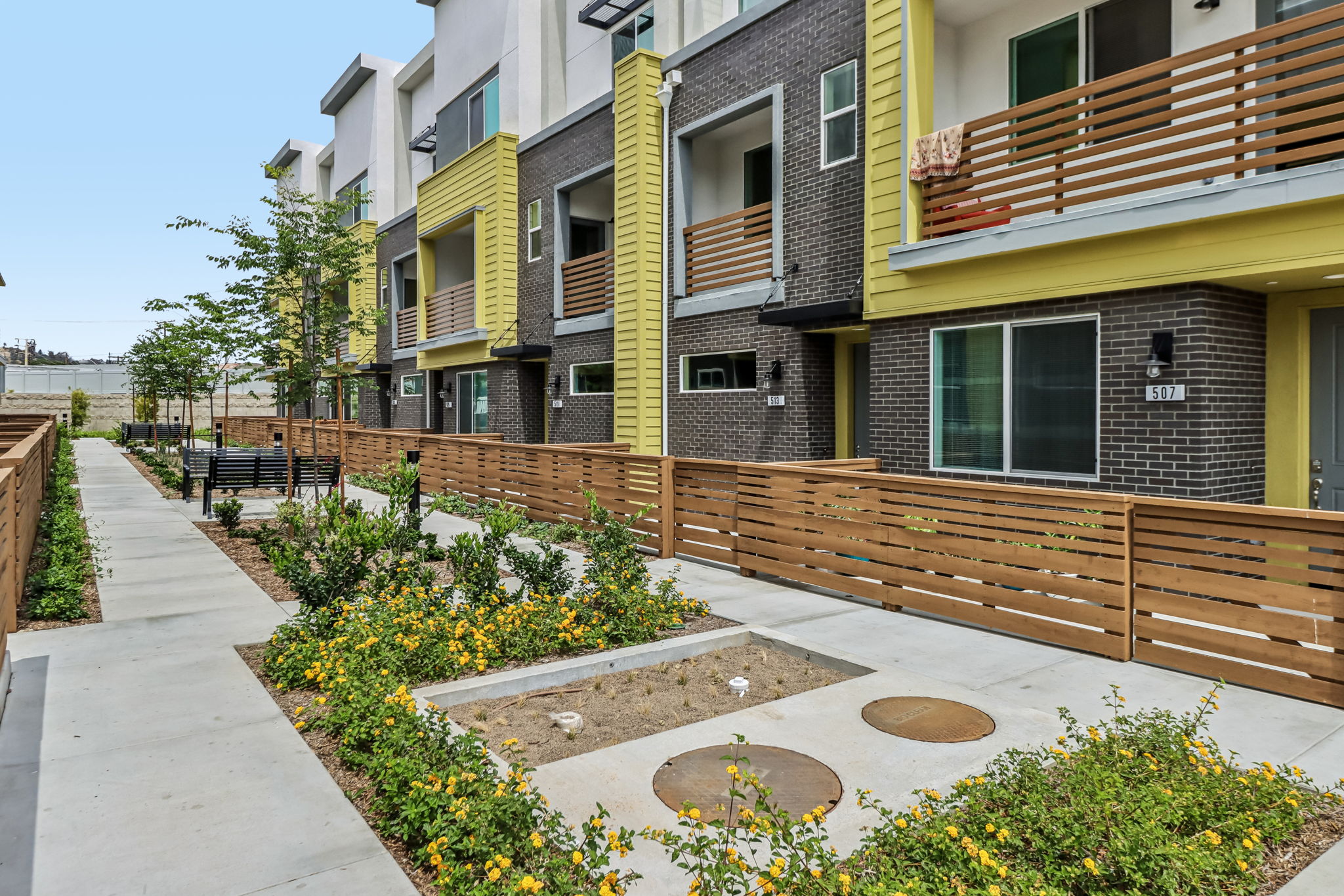 533 Sandstone Ct-002