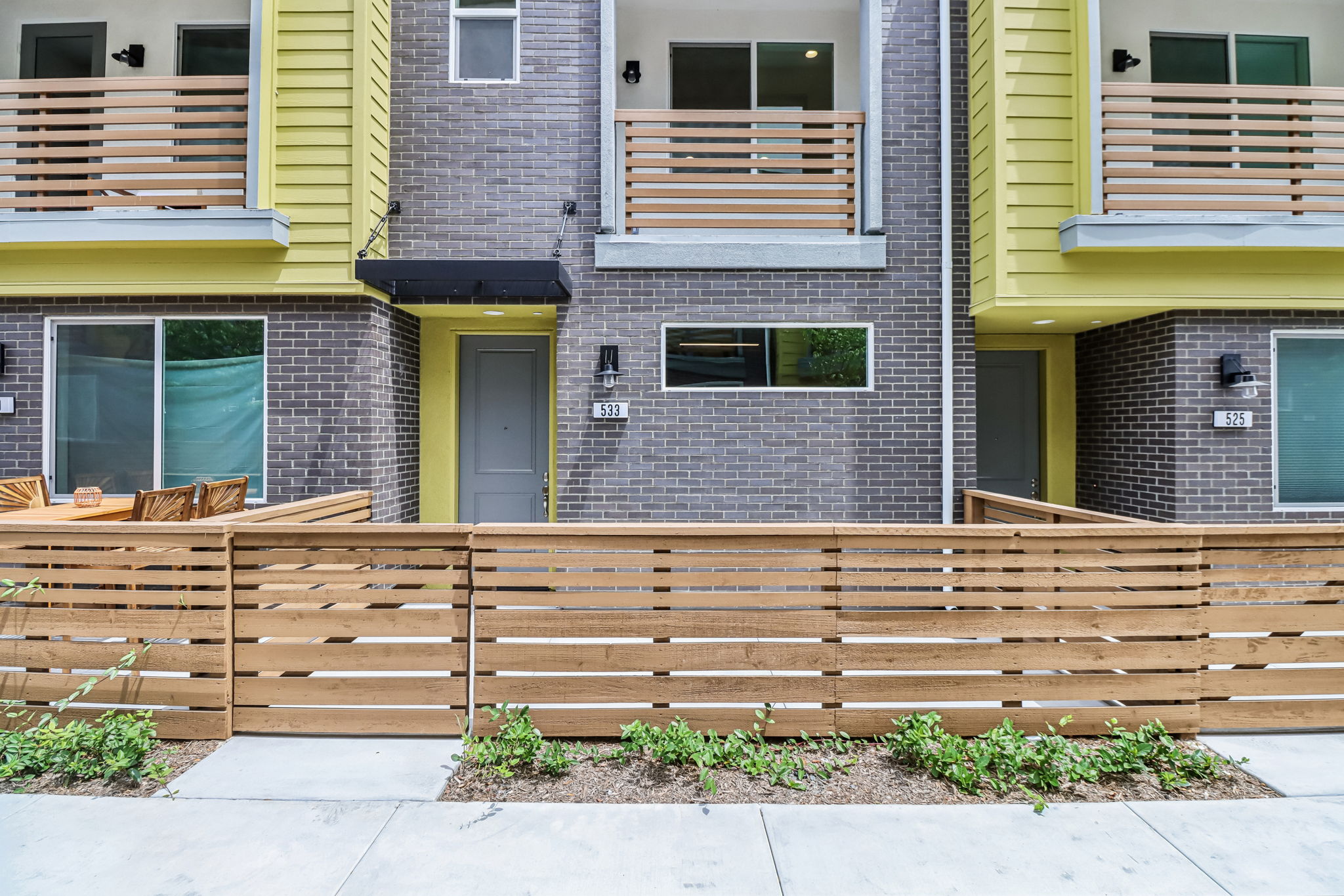 533 Sandstone Ct-003