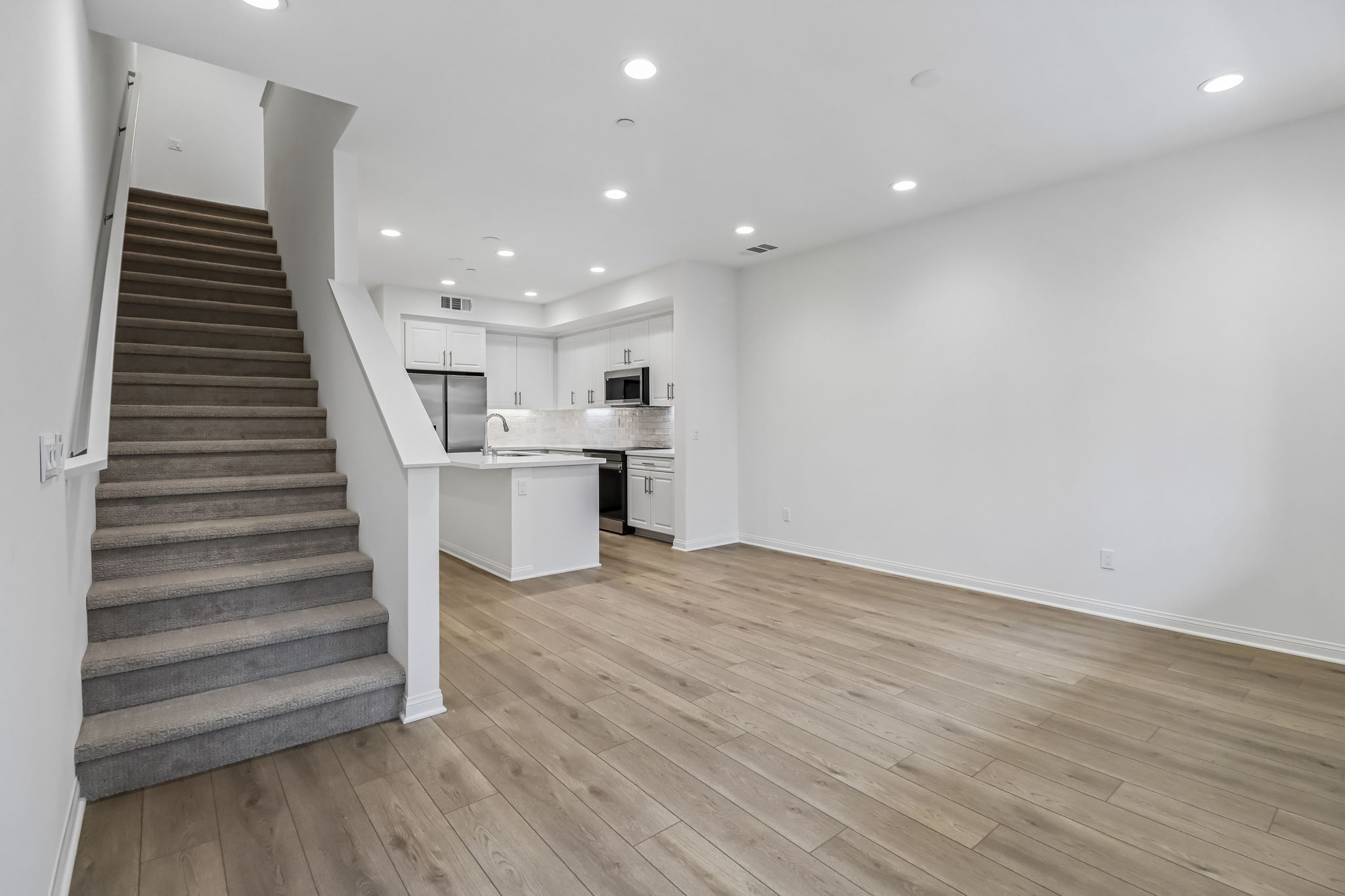 533 Sandstone Ct-005