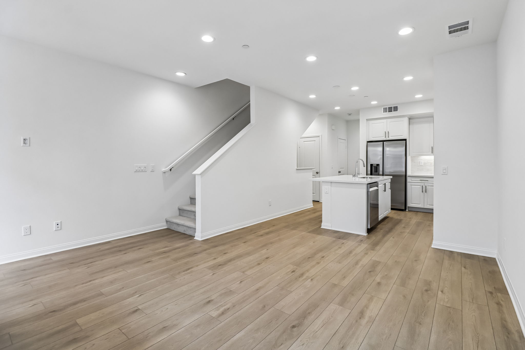 533 Sandstone Ct-007