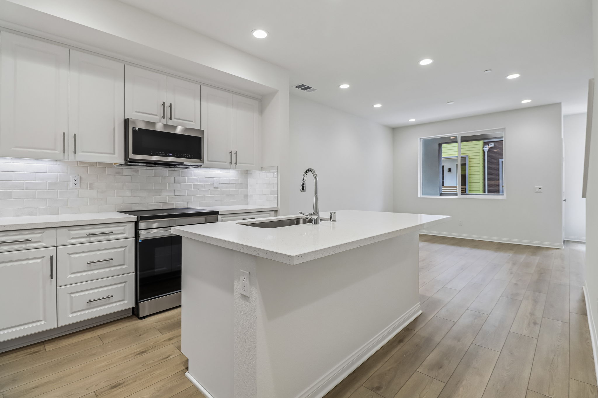 533 Sandstone Ct-011