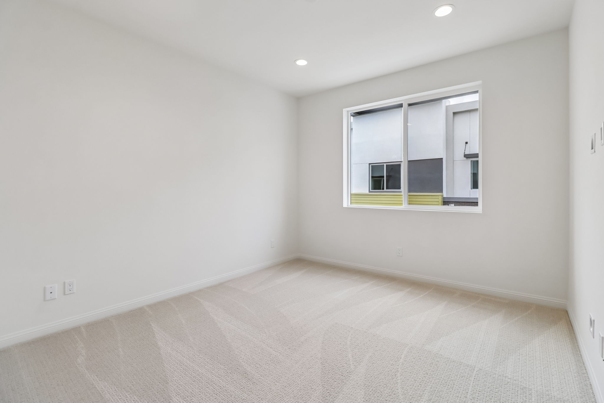 533 Sandstone Ct-013