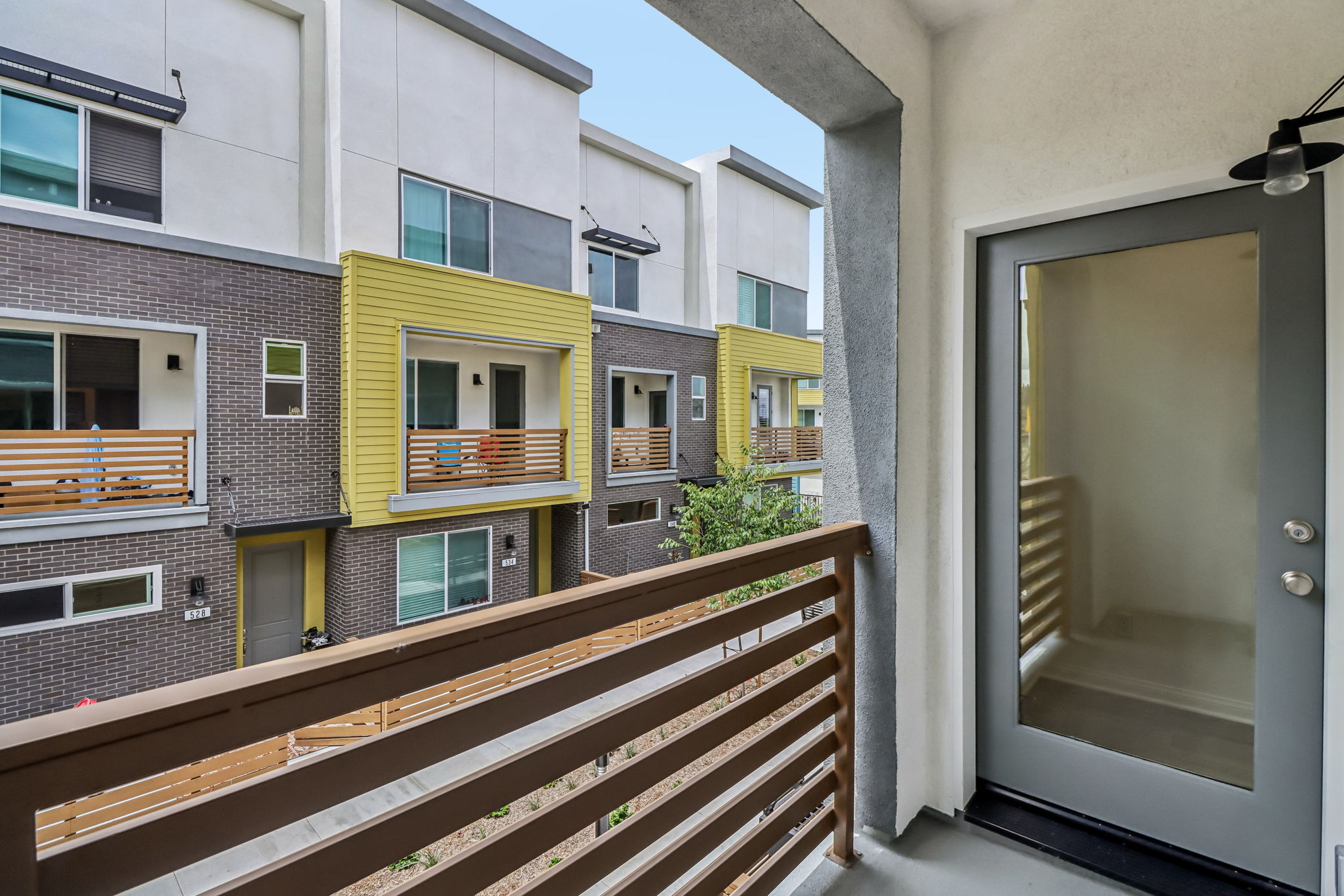 533 Sandstone Ct-032