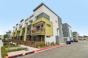 533 Sandstone Ct-001