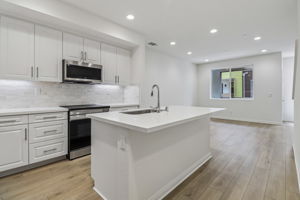 533 Sandstone Ct-011