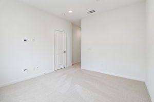 533 Sandstone Ct-015