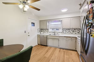 W Windsor Ave 3I-S3009-014.jpg