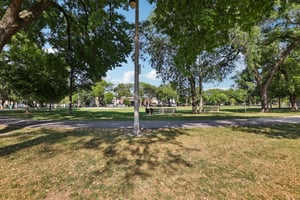 W Windsor Ave 3I-S3009-031.jpg
