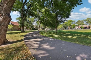 W Windsor Ave 3I-S3009-032.jpg