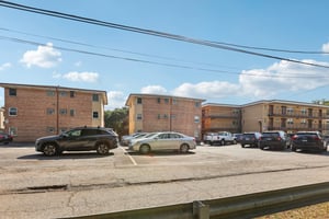 W Windsor Ave 3I-S3009-036.jpg