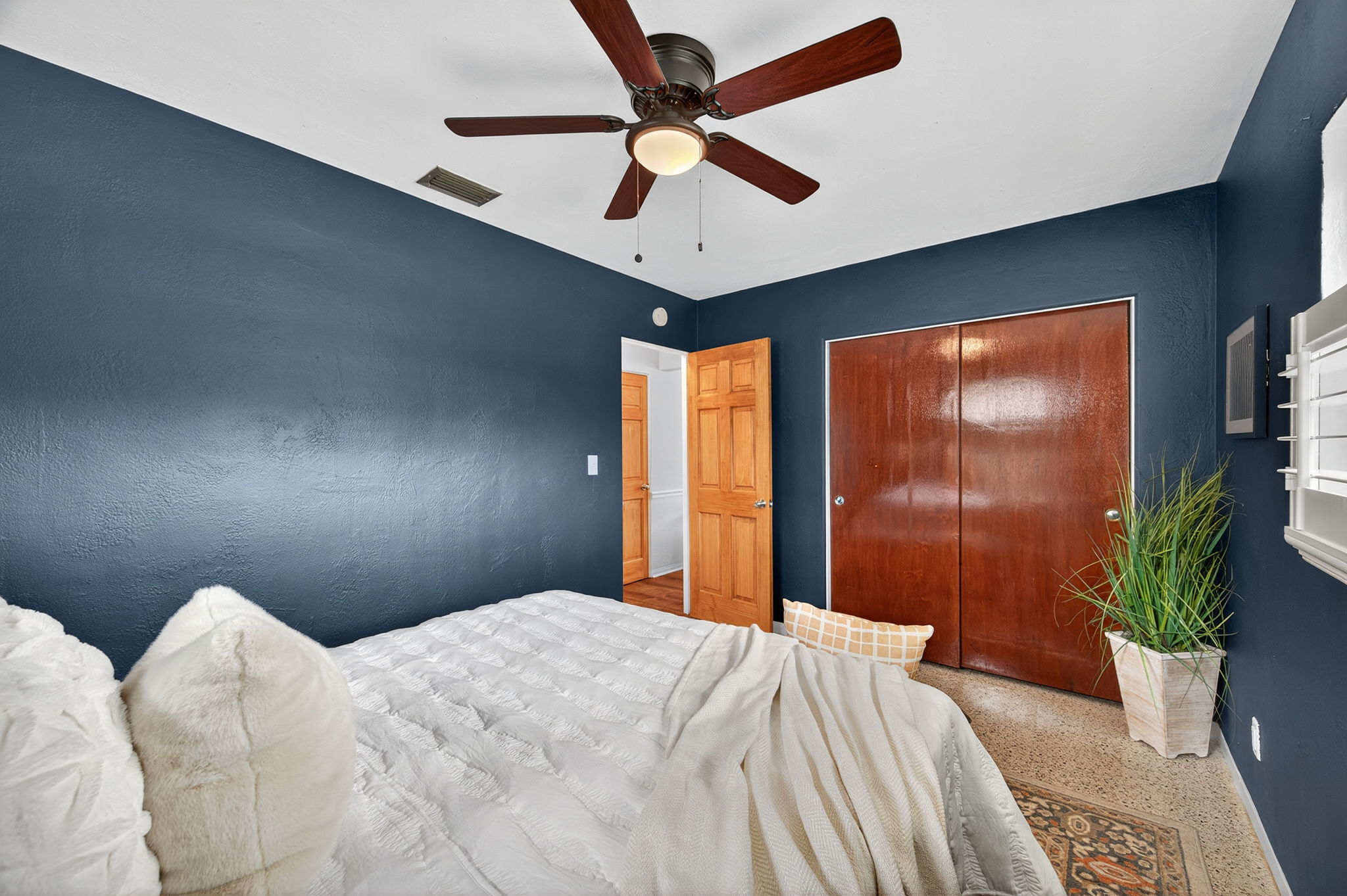 Interiors (22)