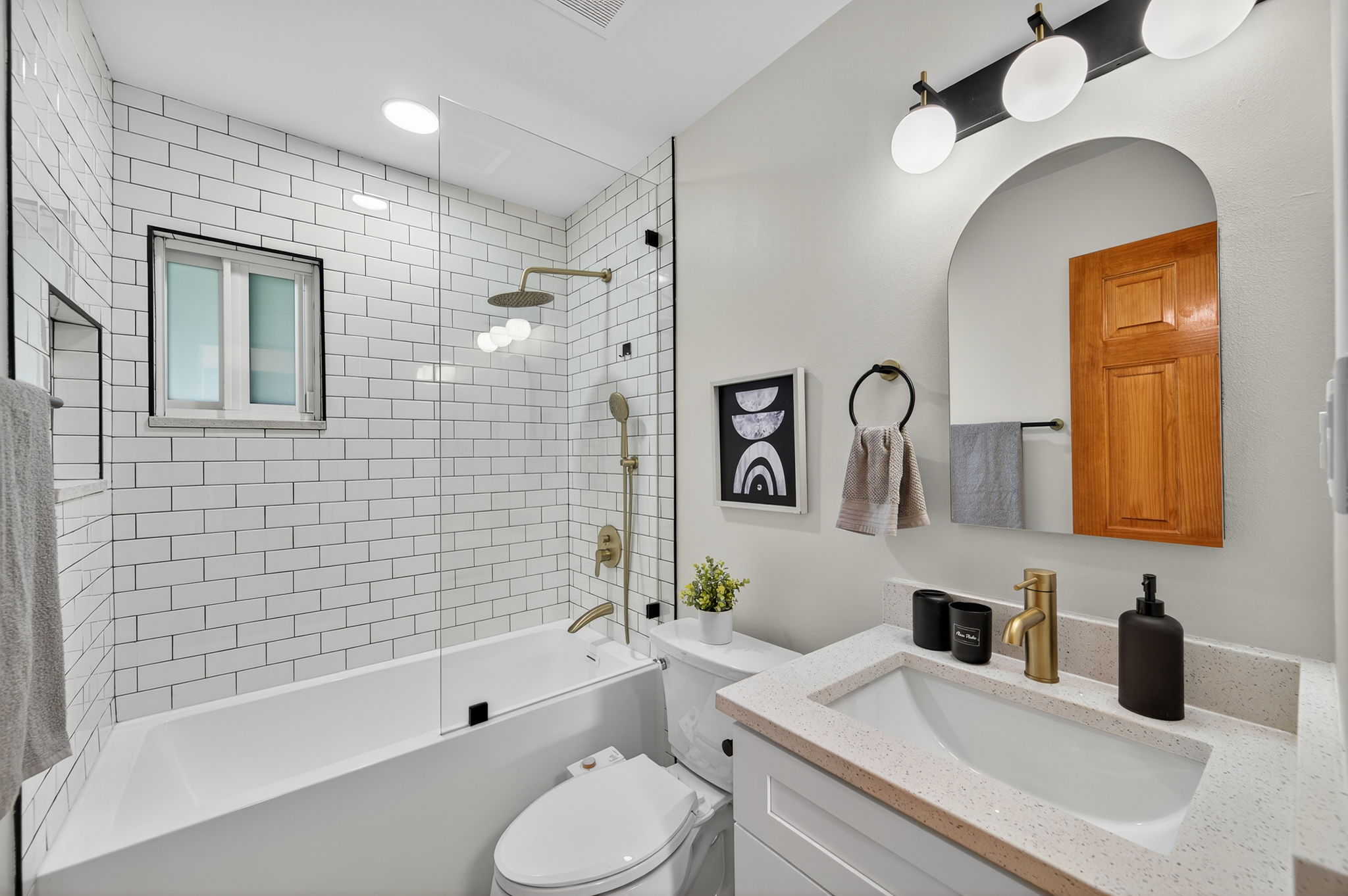 Interiors (27)