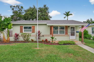 Front Exteriors (3)