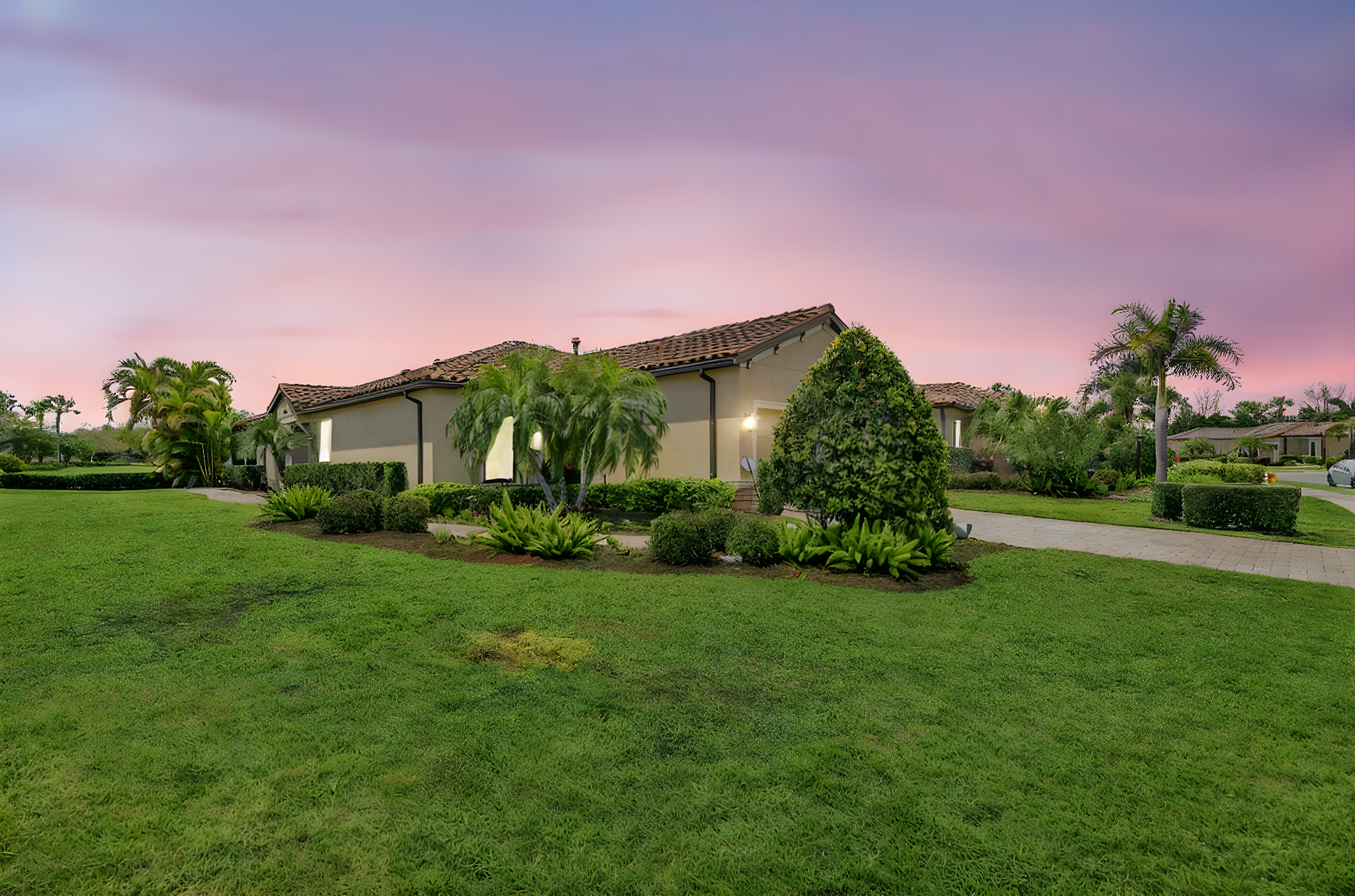 5335 Vacarro Ct_G84A0116 day to dusk.jpeg